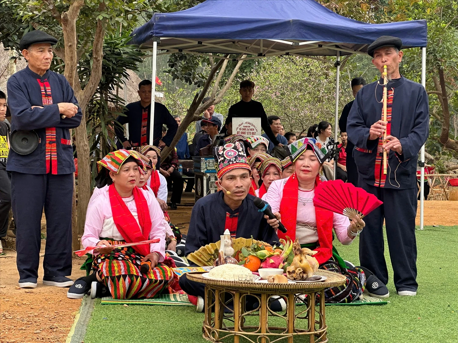 Lễ Kin Chiêng Boọc Mạy được diễn ra vào dịp đầu năm để tạ ơn thần linh, cầu cho mưa thuận, gió hòa, mùa màng bội thu Tái hiện trích đoạn nghi thức Kin chiêng Boọc Mạy của dân tộc Thái tỉnh Thanh Hóa