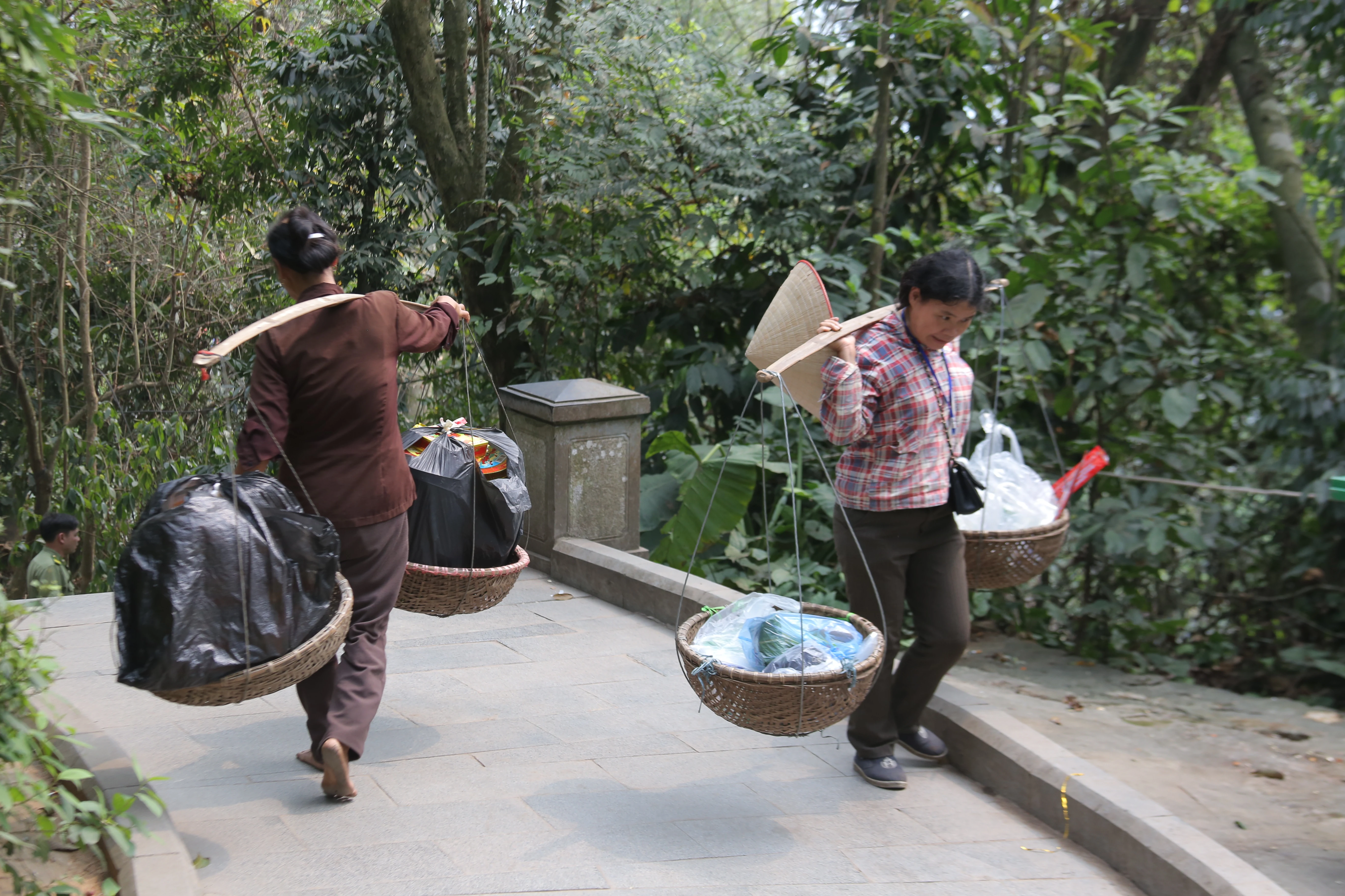 Gánh lễ lên Đền