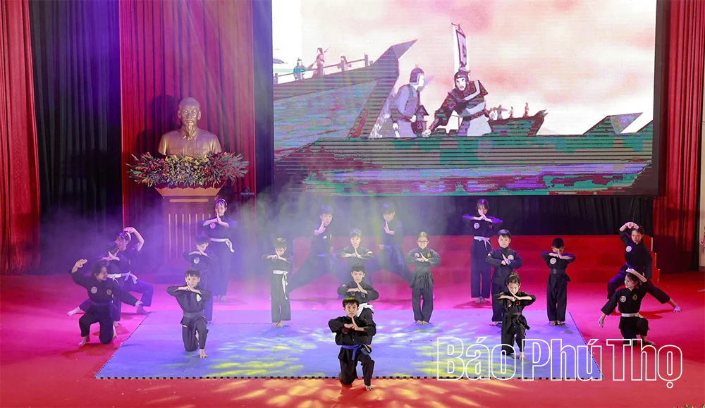 Chương trình văn nghệ chào mừng Đại hội đại biểu Đảng bộ tỉnh lần thứ I, nhiệm kỳ 2025-2030