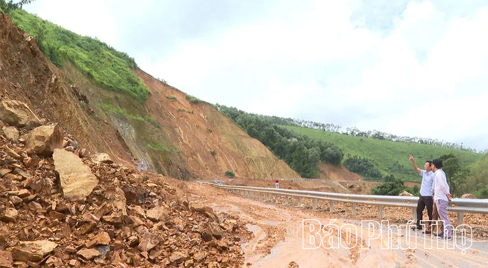 Nhiều tuyến đường dân sinh cần được khẩn trương sửa chữa sau bão