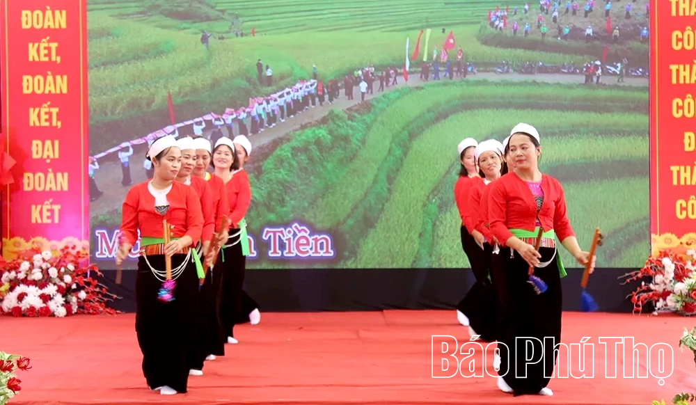 Ngày hội Đại đoàn kết toàn dân tộc tại thôn Sấu Thượng