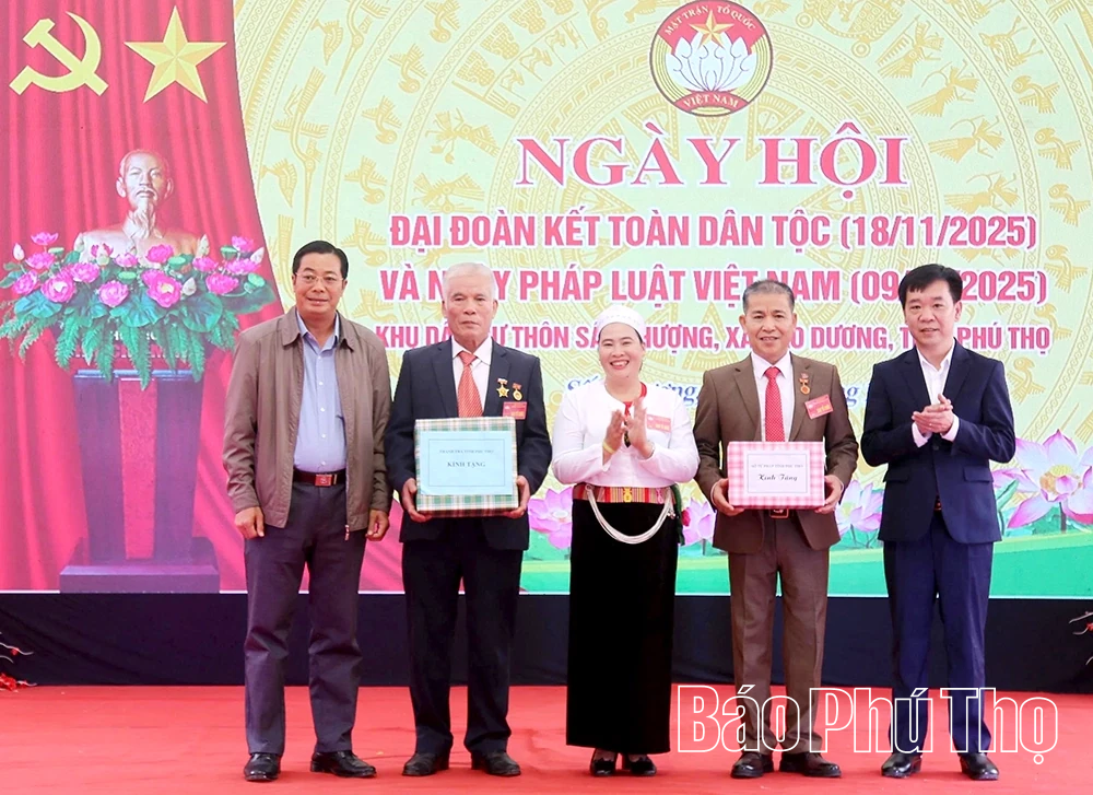 Ngày hội Đại đoàn kết toàn dân tộc tại thôn Sấu Thượng