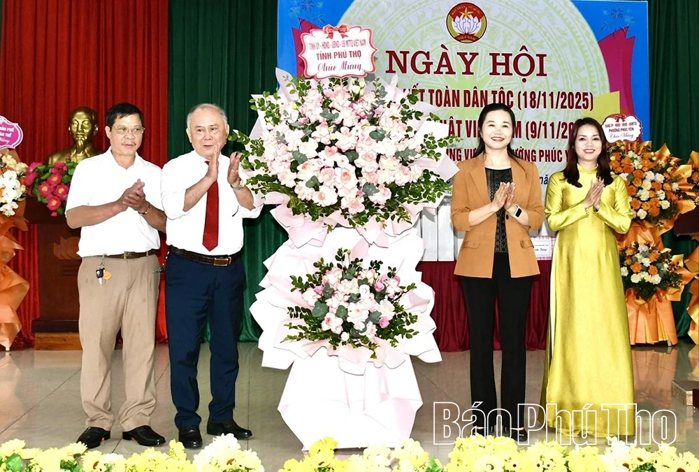 Tưng bừng Ngày hội Đại đoàn kết toàn dân tộc tại tổ dân phố số 2 - Hùng Vương