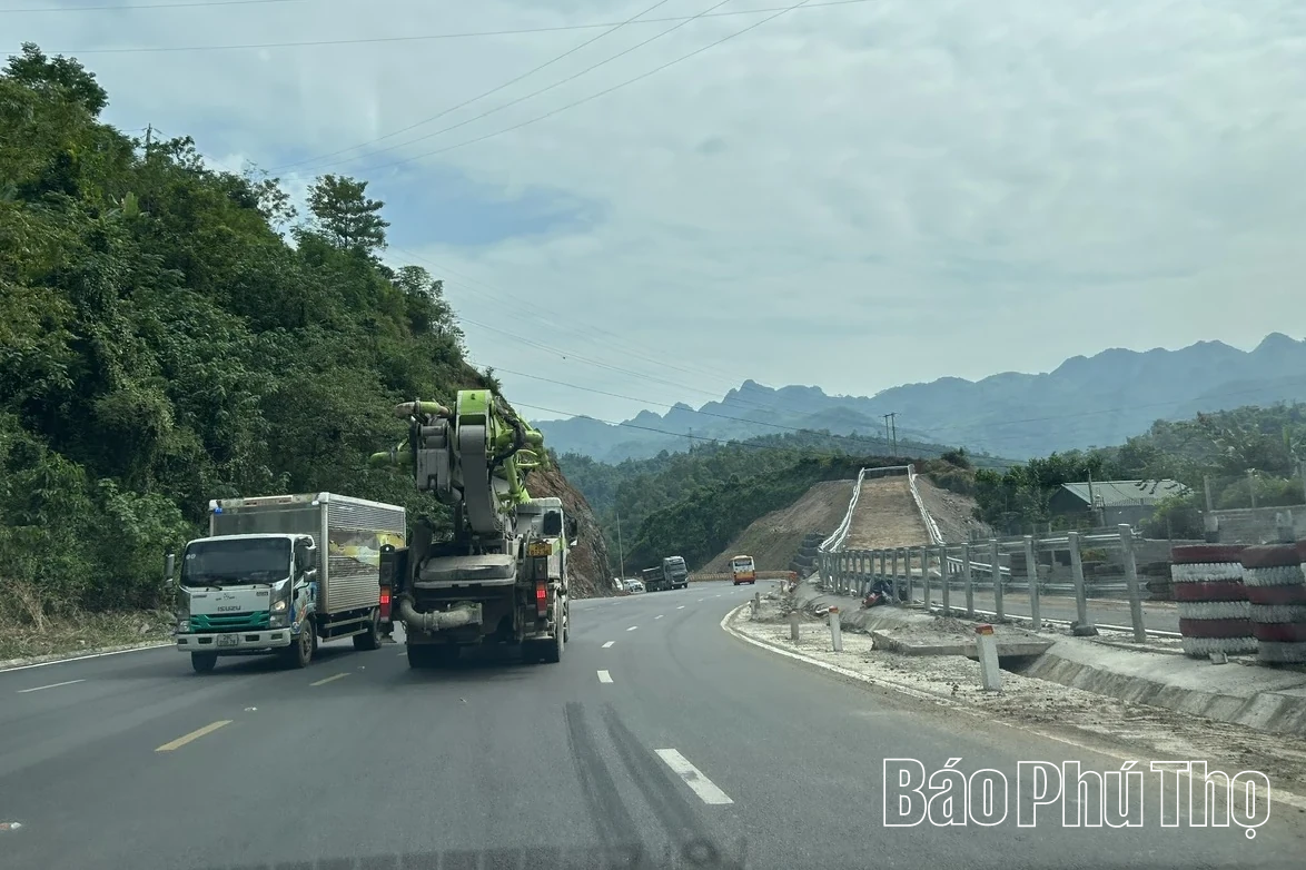 Cần đảm bảo an toàn khi tham gia giao thông qua Dốc Cun