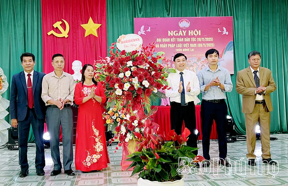 Ngày hội Đại đoàn kết toàn dân tộc thôn Đông Lai, xã Liên Hoà