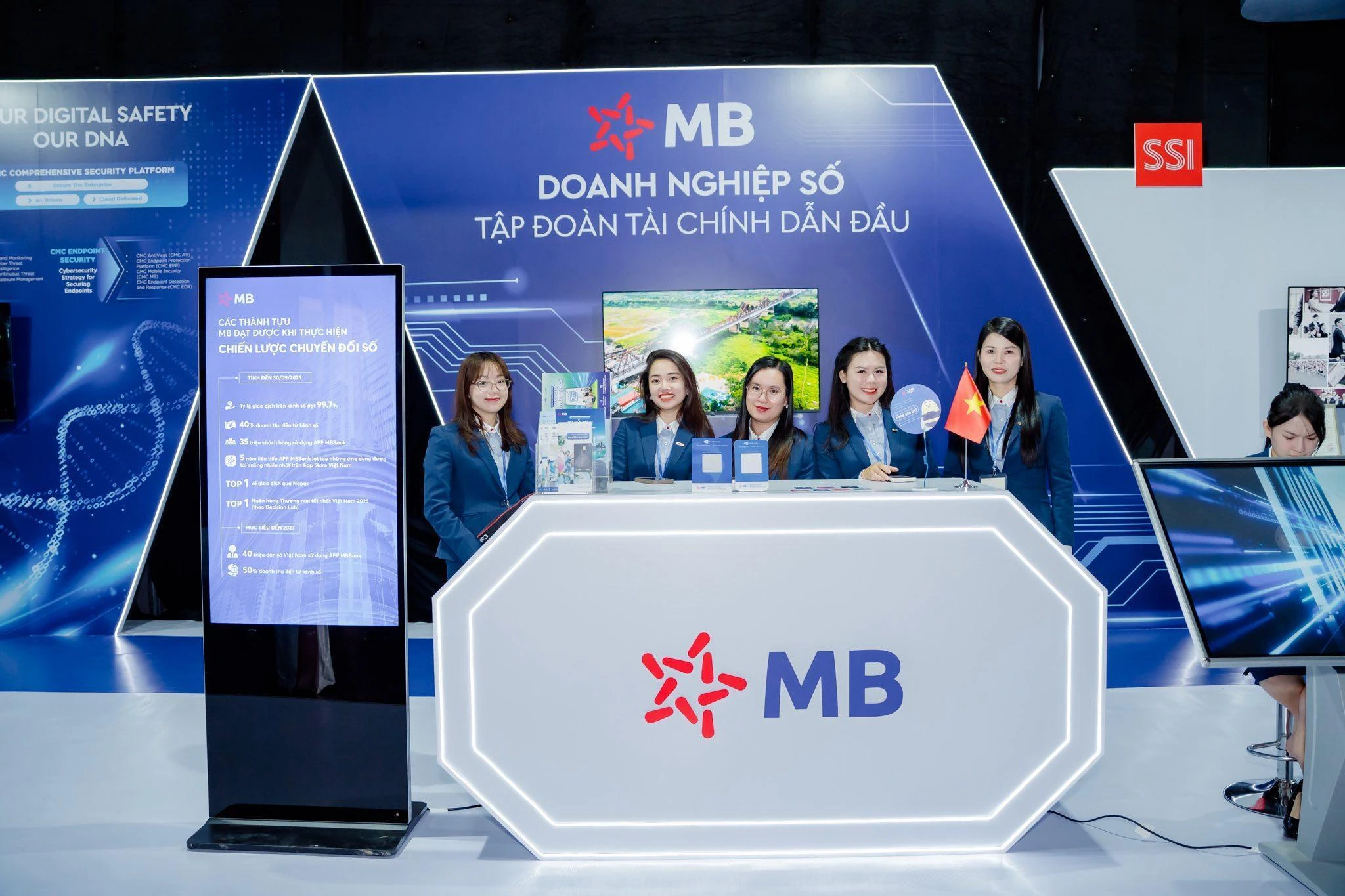 Không ai đơn độc trong thế giới số – MB cùng bạn bảo vệ tài chính an toàn