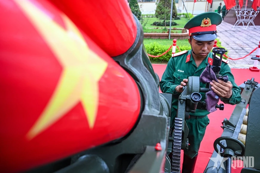 Những người giữ nhịp uy nghi của nghi lễ quân sự Việt Nam