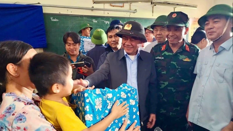 Thường trực Ban Bí thư yêu cầu tập trung cao nhất cho công tác cứu trợ, bảo vệ tính mạng của nhân dân