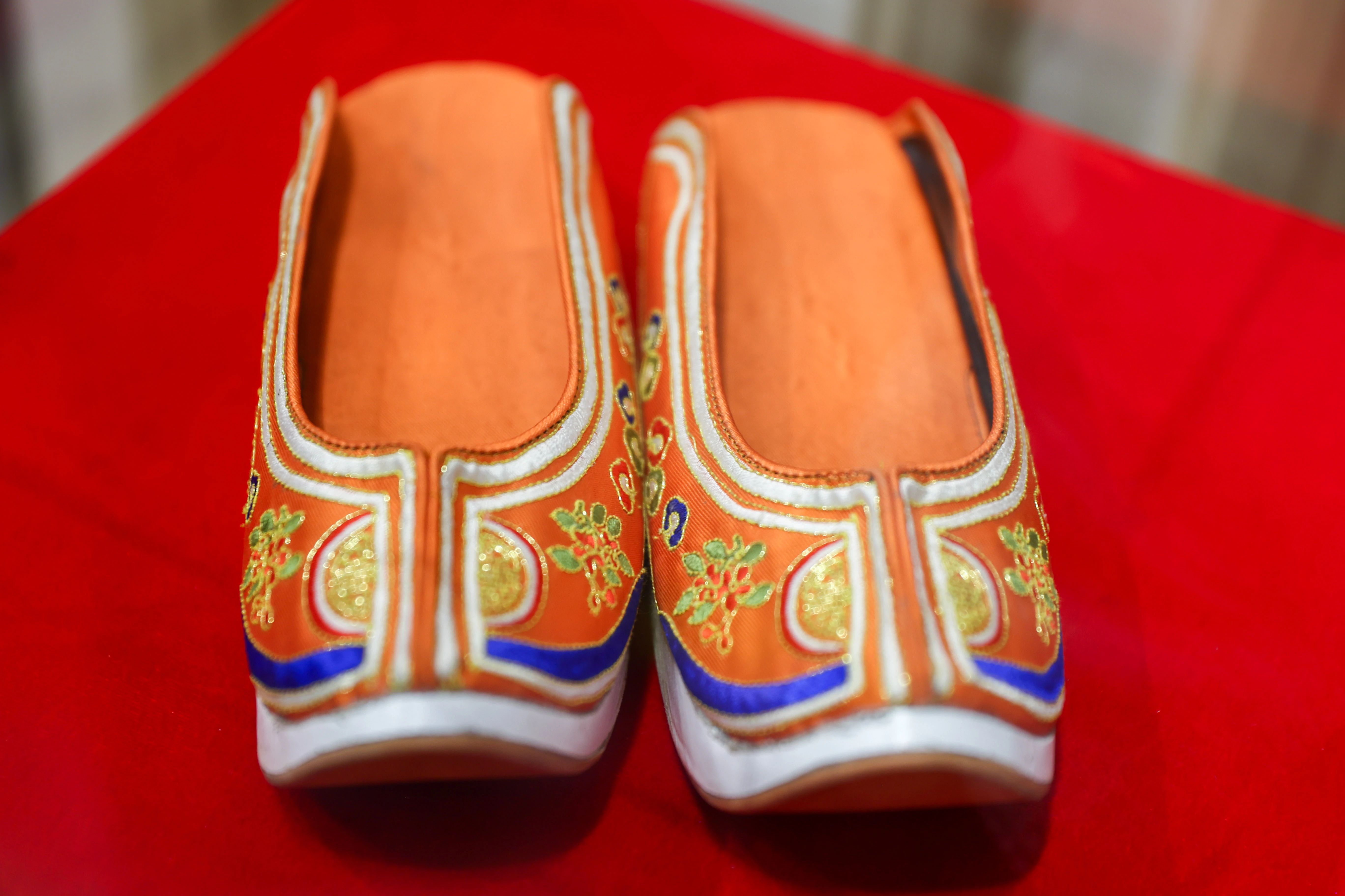 Triển lãm tái hiện y phục Việt qua ba thế kỷ