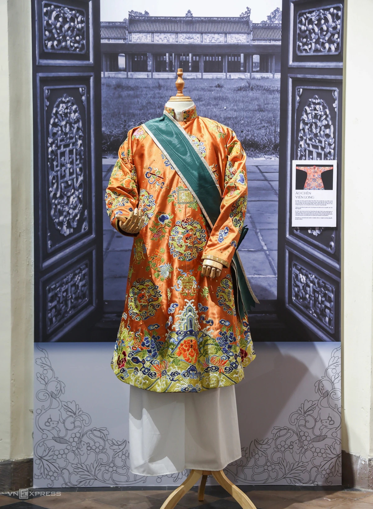 Triển lãm tái hiện y phục Việt qua ba thế kỷ