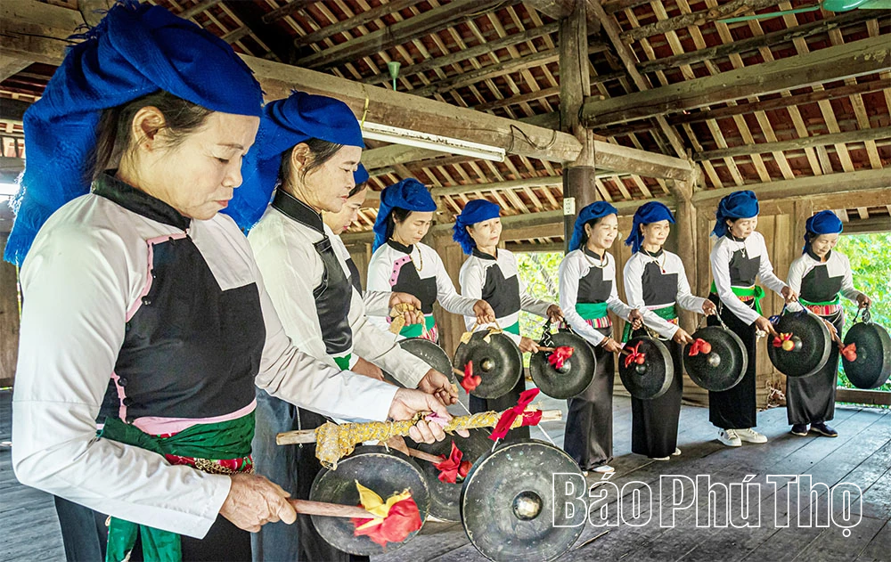 Giữ hồn chiêng Mường Tu Vũ