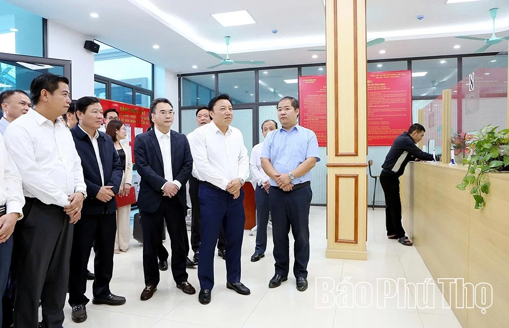 Phó Chủ tịch UBND tỉnh Nguyễn Huy Ngọc làm việc tại các xã khu vực Phú Thọ cũ