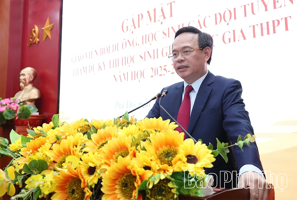Gặp mặt giáo viên bồi dưỡng, học sinh các đội tuyển học sinh giỏi quốc gia THPT năm học 2025 - 2026