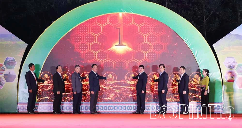 Khai mạc Hội chợ triển lãm giới thiệu các sản phẩm đặc trưng vùng đồng bào dân tộc thiểu số và miền núi năm 2025