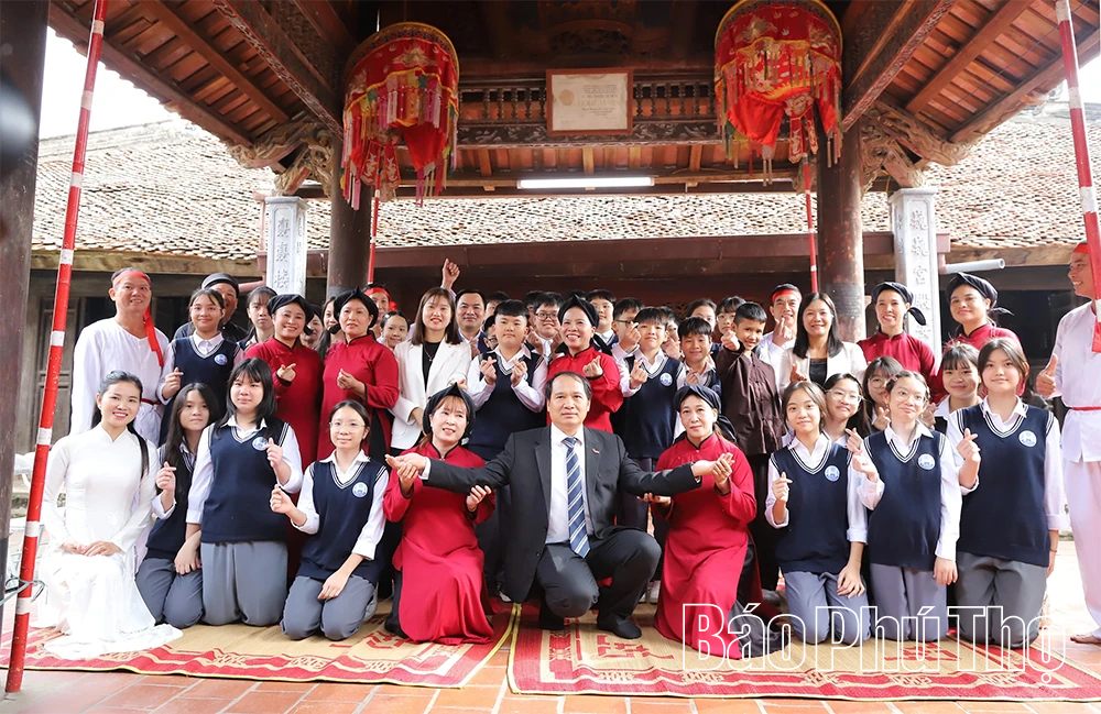 Trải nghiệm du lịch học đường - Giáo dục Di sản văn hoá Vùng Đất Tổ