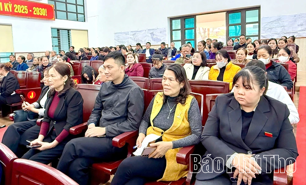 Tổ đại biểu HĐND tỉnh cụm Yên Lạc tiếp xúc cử tri sau Kỳ họp thứ Hai
