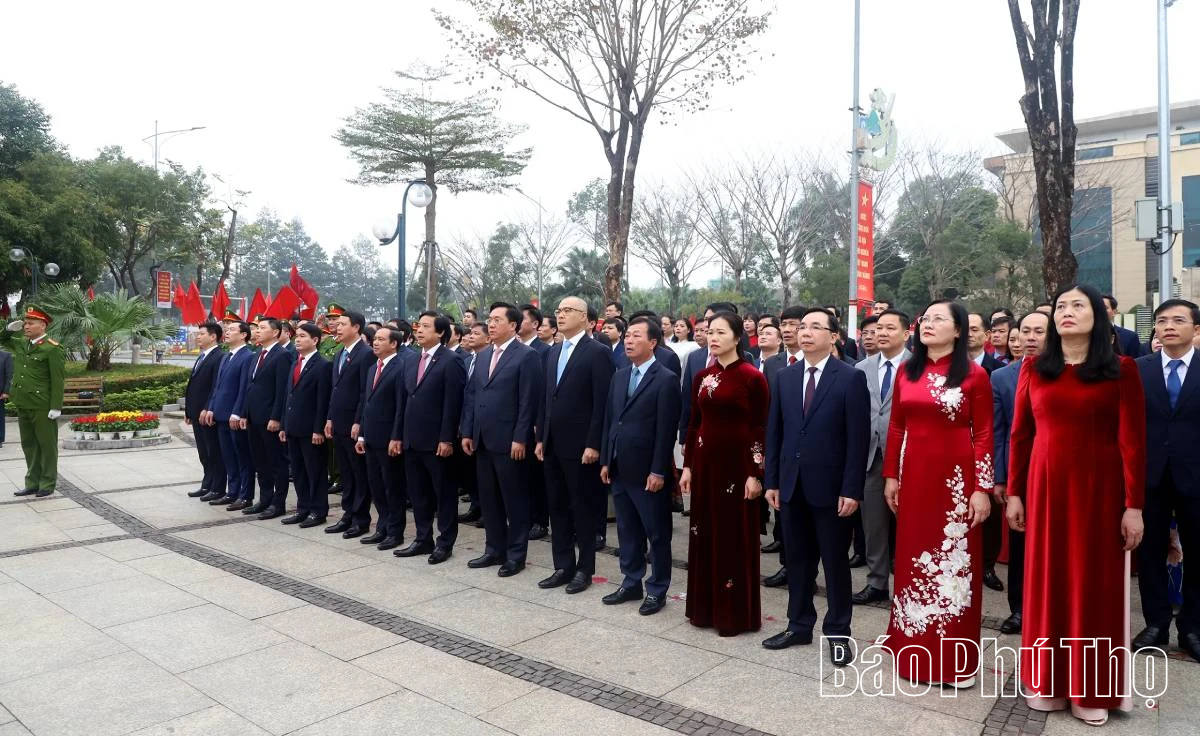 Thiêng liêng Lễ chào cờ chào năm mới 2026