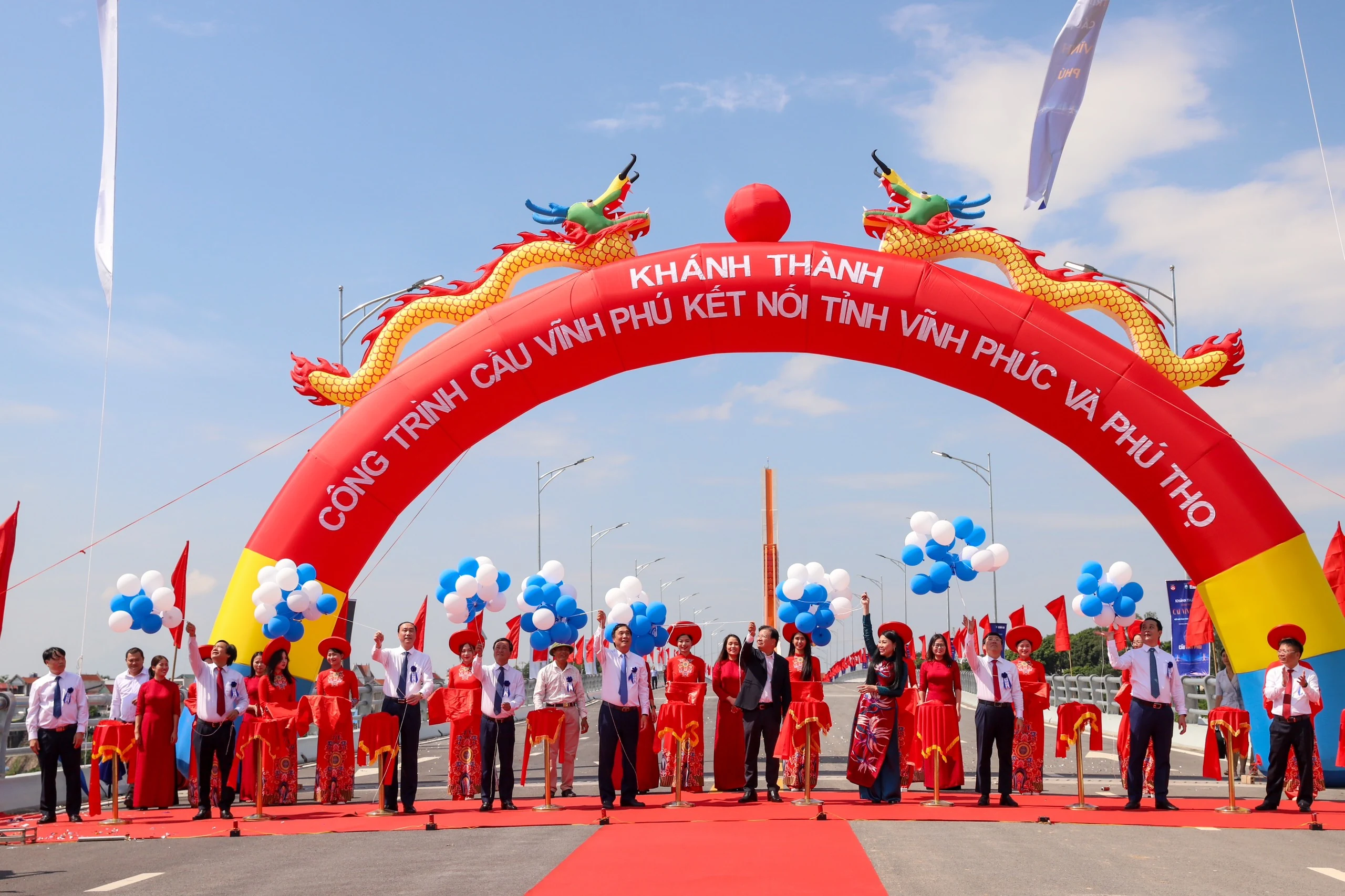 Khánh thành cầu Vĩnh Phú qua sông Lô nối tỉnh Phú Thọ và Vĩnh Phúc
