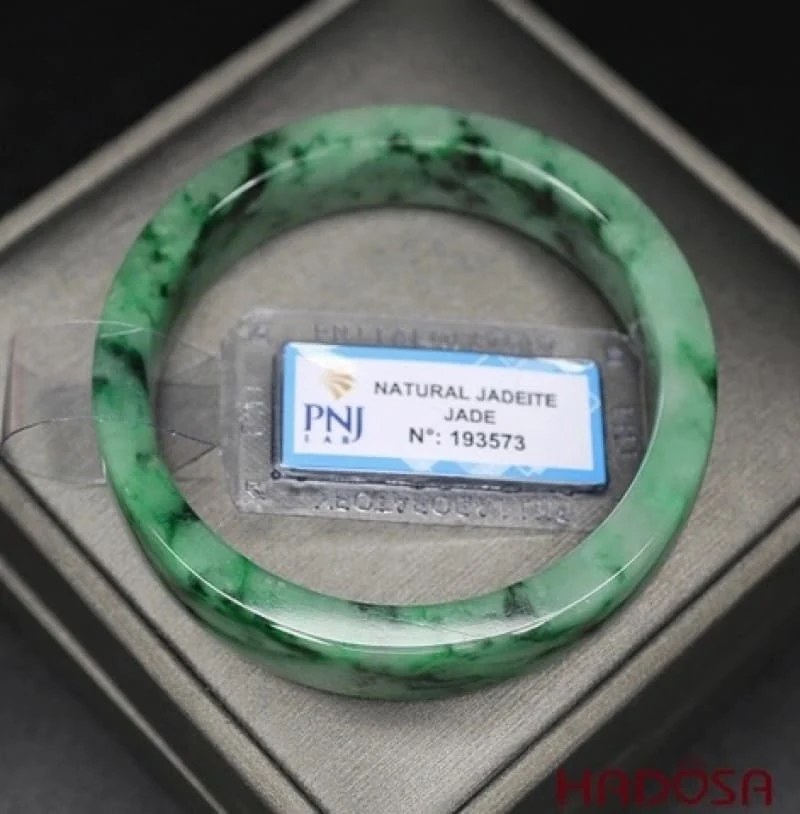 Vòng Ngọc Cẩm Thạch Phong Thuỷ Cao Cấp, Mang Vẻ Đẹp Tinh Tế
