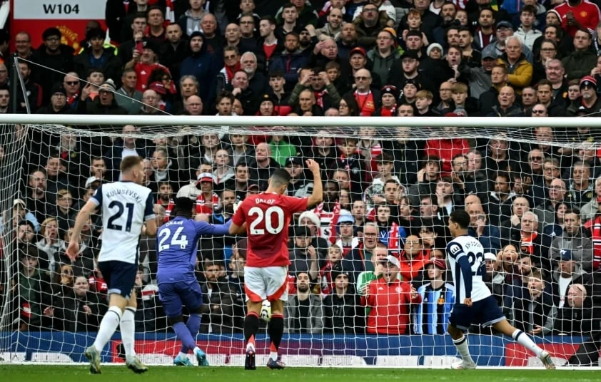 MU thua tan nát Tottenham tại Old Trafford