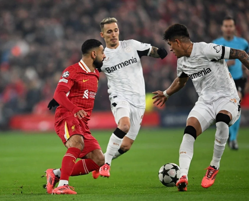 Liverpool nhấn chìm Leverkusen tại thánh địa Anfield