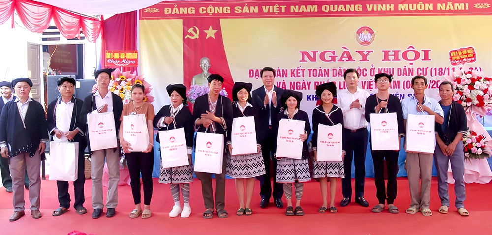 Trưởng Ban Tổ chức Tỉnh ủy dự Ngày hội Đại đoàn kết tại huyện Thanh Sơn