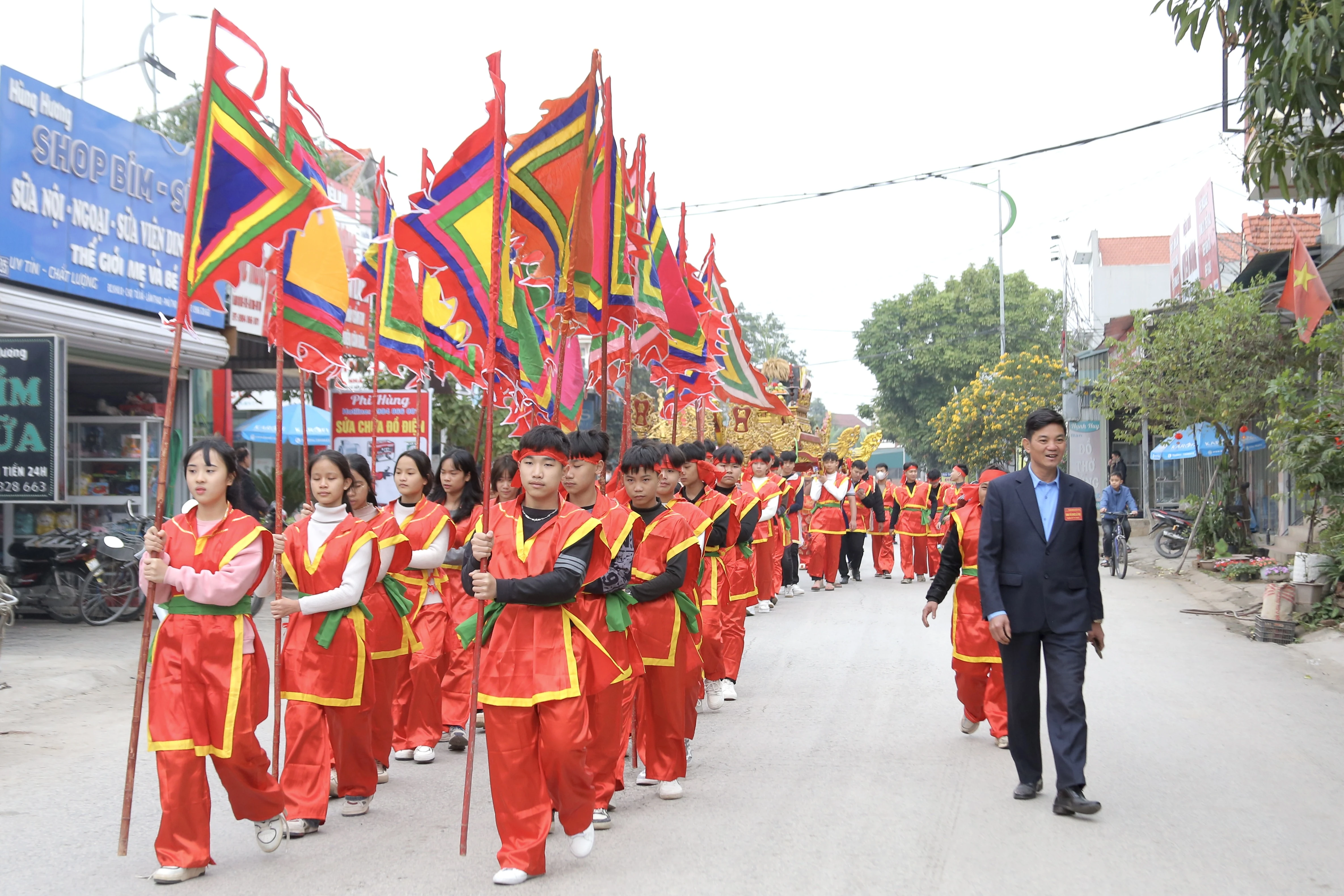 The Sacred Divine Rice Procession in Tu Xa Commune