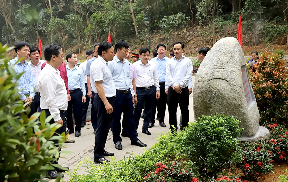 Kiểm tra thực địa tại Khu Di tích lịch sử Đền Hùng