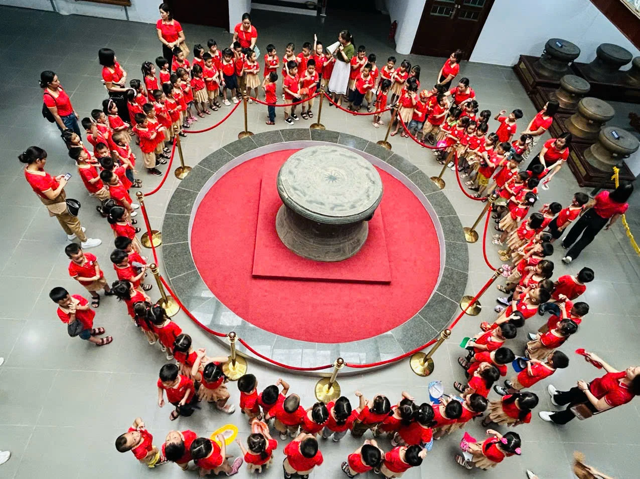 “Cultural Ambassadors” at Hung King Temple