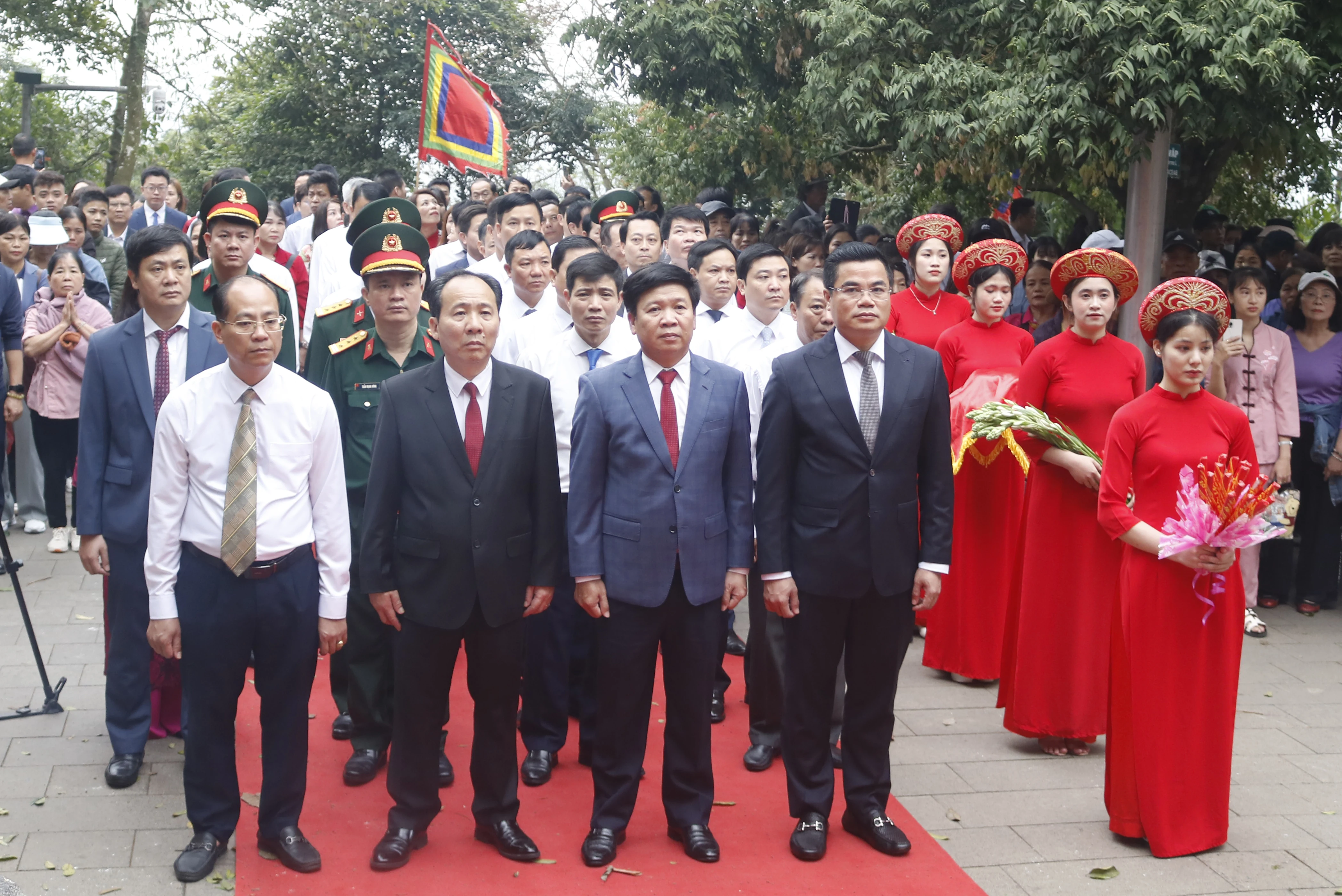 Thị xã Phú Thọ dâng hương tưởng niệm các Vua Hùng