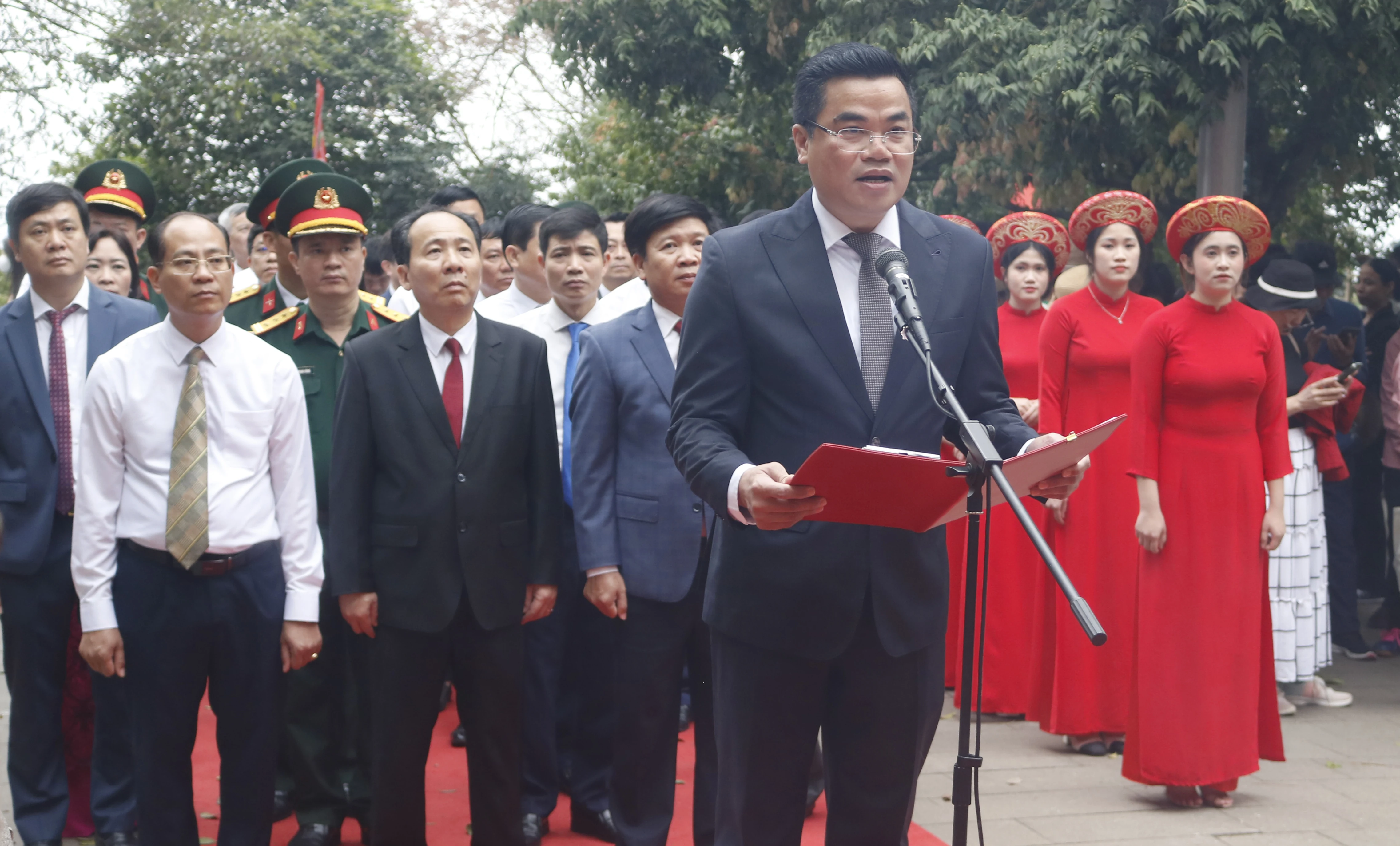 Thị xã Phú Thọ dâng hương tưởng niệm các Vua Hùng