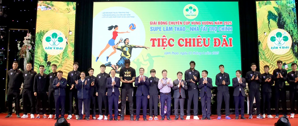 Công ty CP Supe Phốt phát và Hoá chất Lâm Thao gặp mặt các đội tuyển tham gia Giải bóng chuyền Cúp Hùng Vương