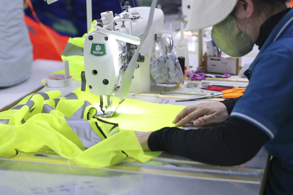 GAK – Đồng phục công nhân chuẩn bền đẹp, thiết kế theo đặc thù ngành nghề