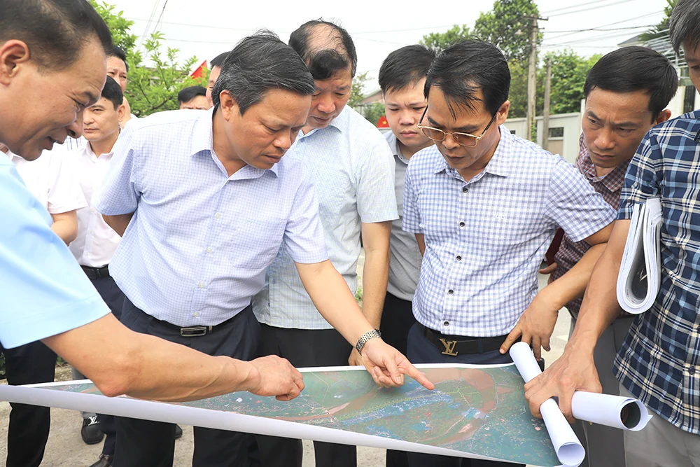 Kiểm tra tiến độ Dự án đầu tư xây dựng tuyến đường sắt Lào Cai - Hà Nội - Hải Phòng