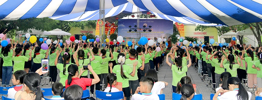 Khai mạc hè và phát động Tháng hành động vì trẻ em