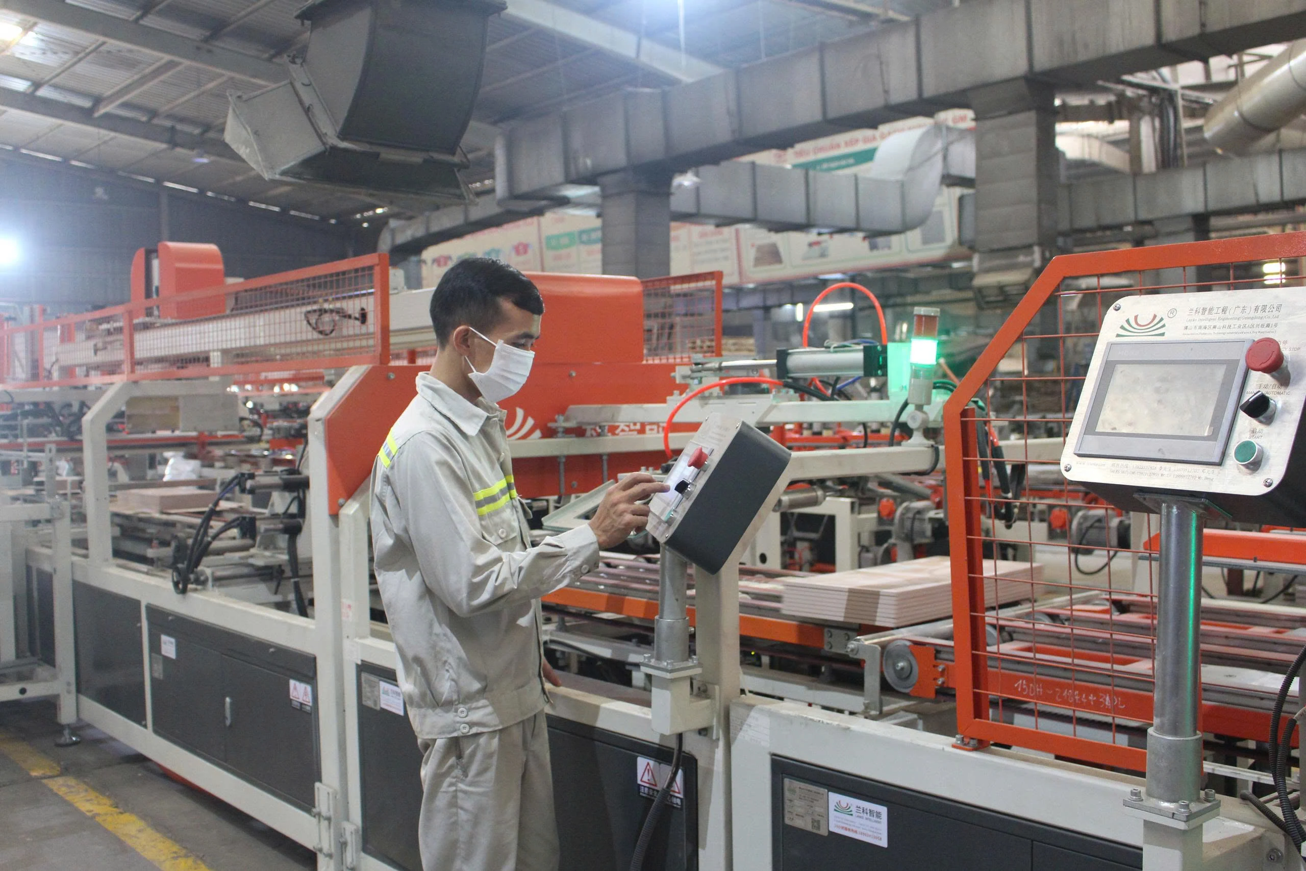 Thi đua phát triển kinh tế