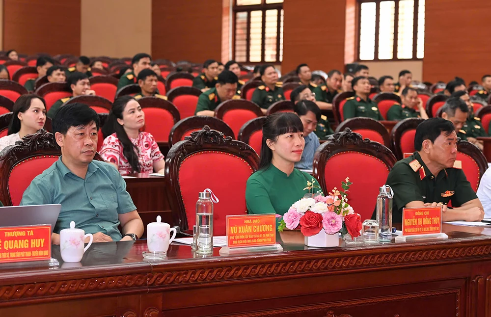 Quân khu 2 gặp mặt kỷ niệm 100 năm Ngày báo chí Cách mạng Việt Nam