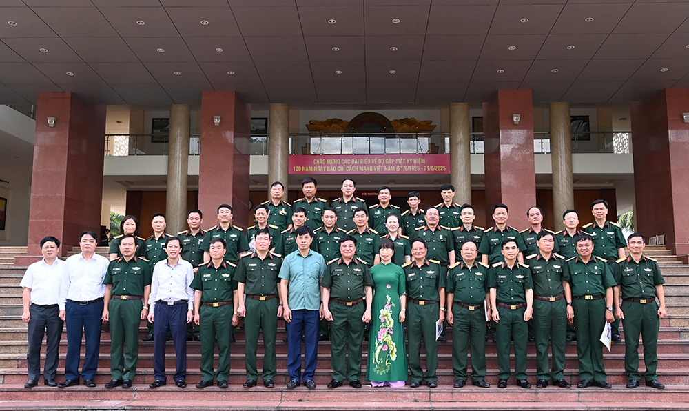 Quân khu 2 gặp mặt kỷ niệm 100 năm Ngày báo chí Cách mạng Việt Nam