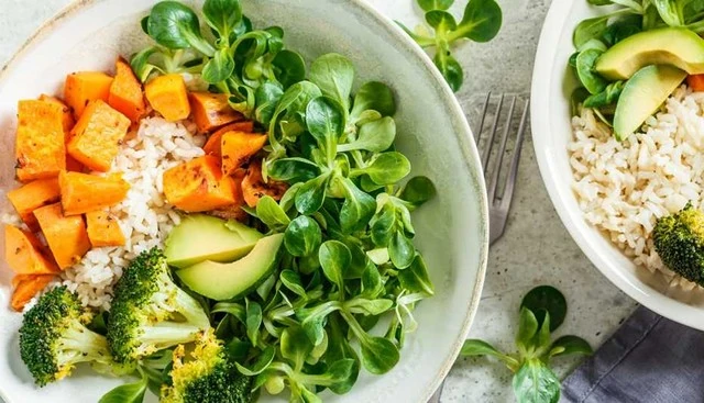 Nên và không nên ăn gì khi bị loét dạ dày?