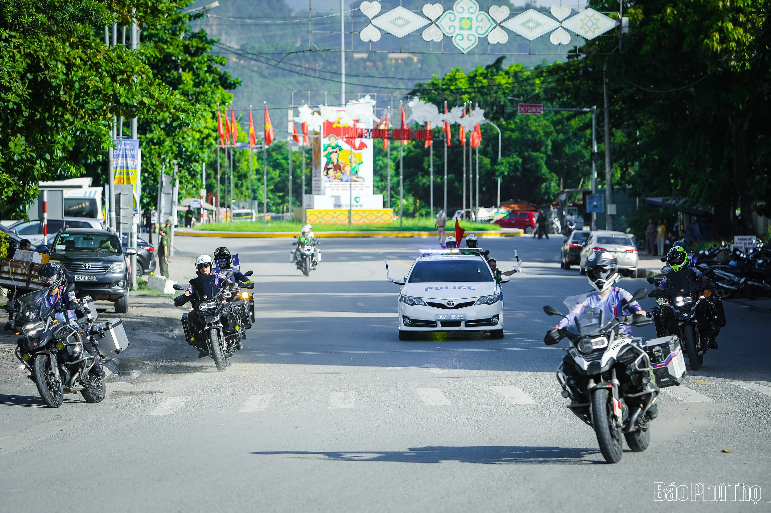 Màn so tài quyết liệt đua xe đạp đường trường