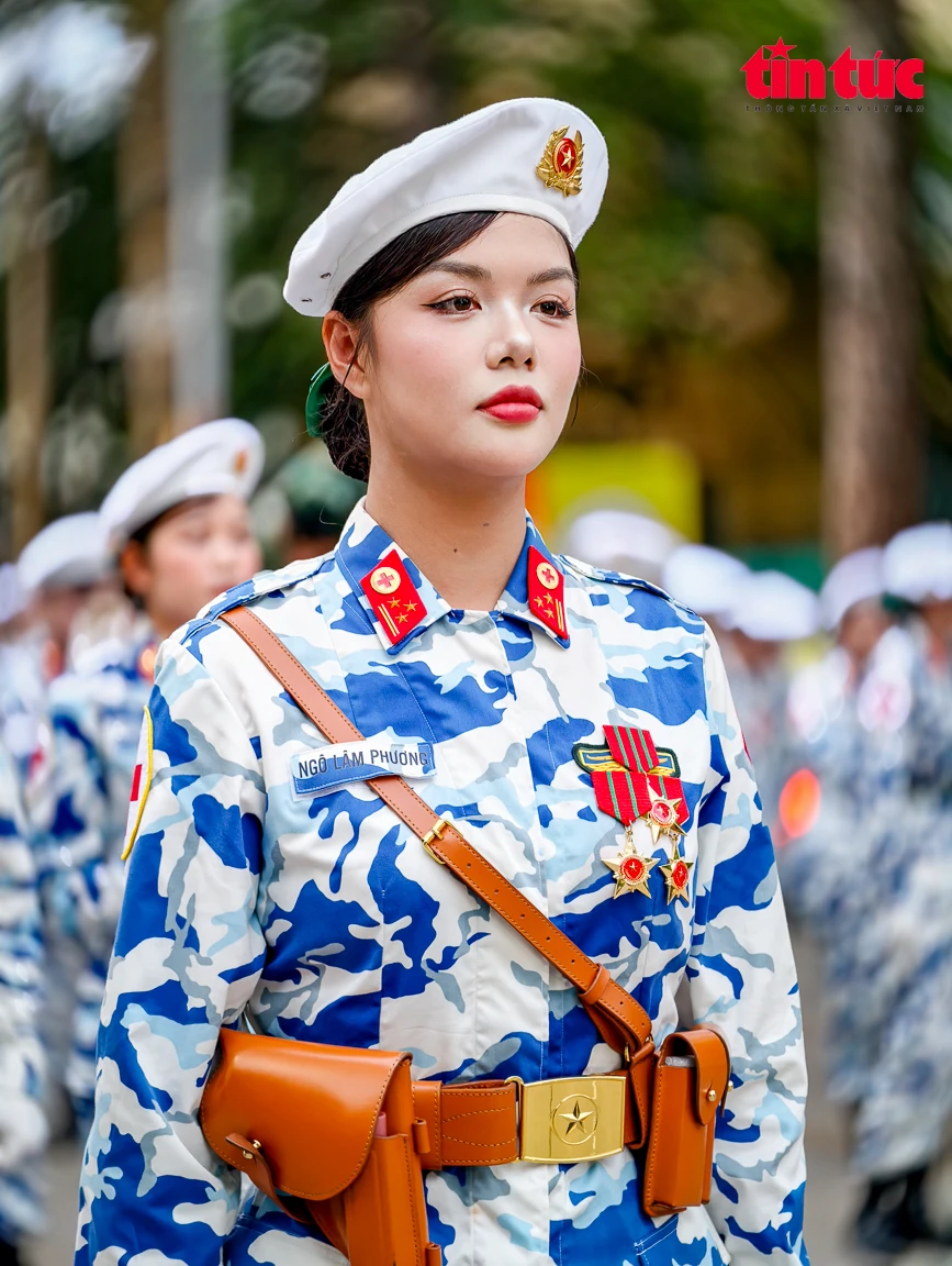 Khối nữ quân nhân diễu hành A80: Thông điệp về bình đẳng giới và khát vọng cống hiến