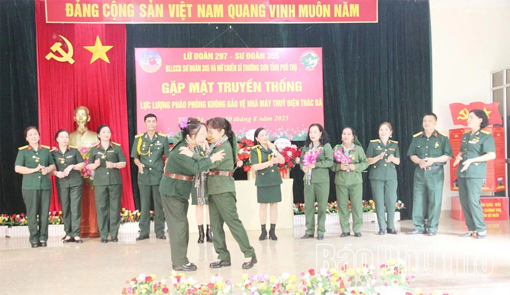 Gặp mặt truyền thống lực lượng pháo phòng không bảo vệ Nhà máy Thủy điện Thác Bà