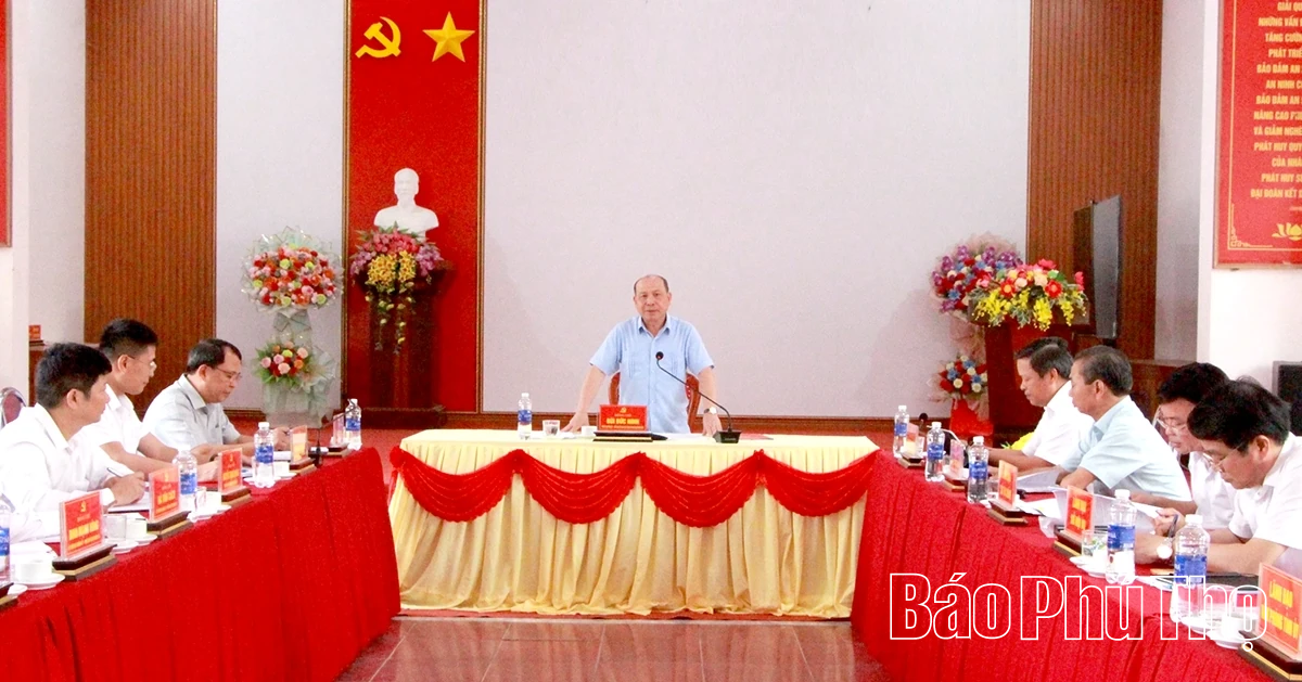 Kiểm tra tình hình vận hành chính quyền địa phương hai cấp tại xã Khả Cửu