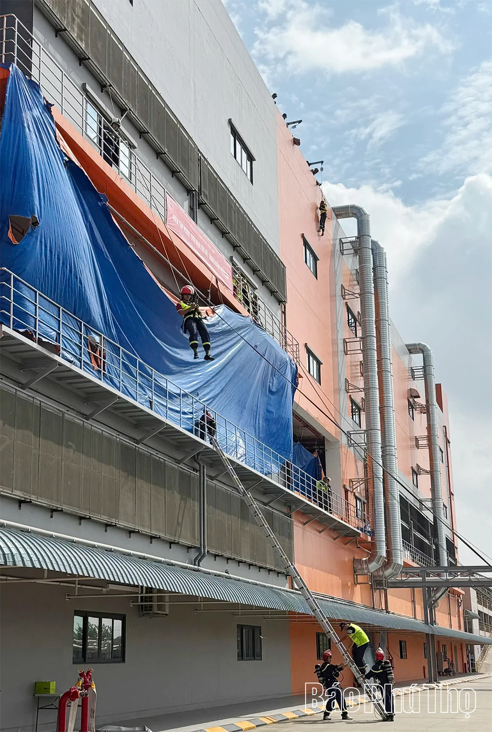 Tổng duyệt diễn tập phương án chữa cháy và cứu nạn, cứu hộ cấp tỉnh năm 2025