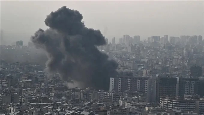 Israel tiến hành nhiều đợt không kích vào Lebanon