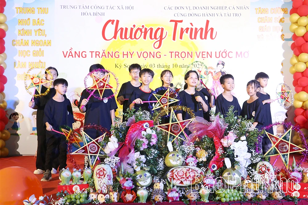 Ấm áp Tết Trung thu “Vầng trăng hy vọng – Trọn vẹn ước mơ”