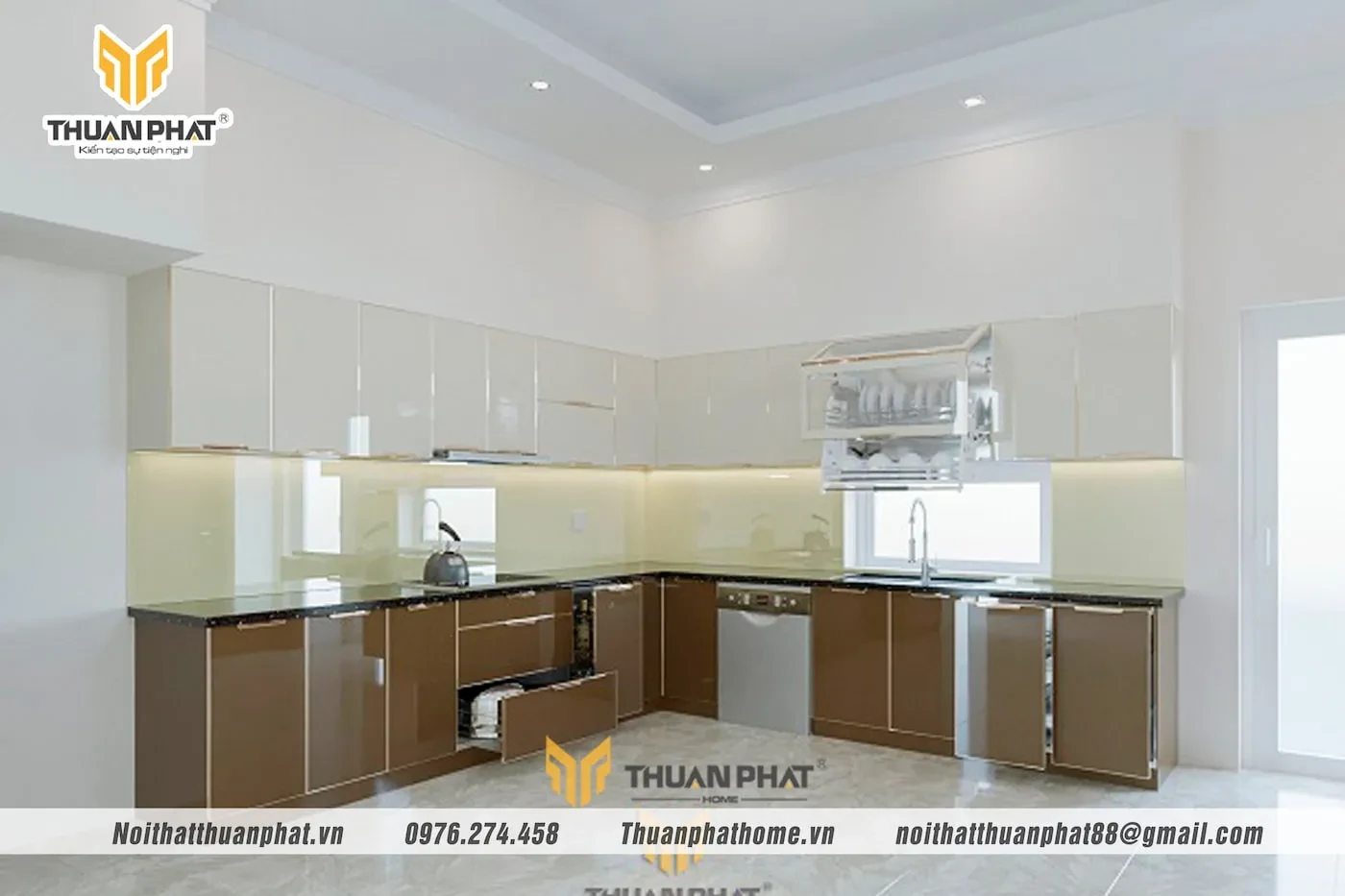 Top 5 mẫu tủ bếp inox cánh kính dẫn đầu xu hướng 2025 tại Nội Thất Thuận Phát