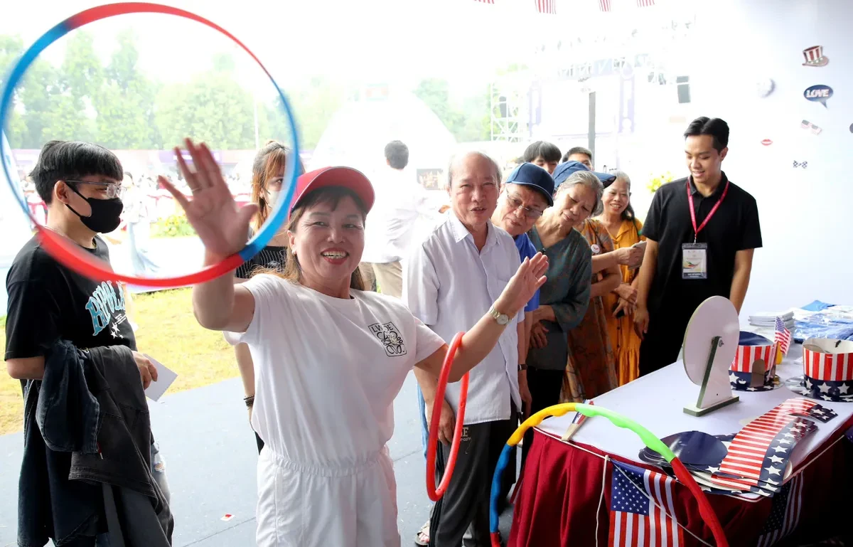 Hàng vạn du khách đến với Lễ hội Văn hóa thế giới tại Hà Nội