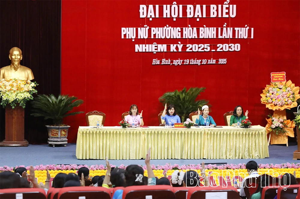 Đại hội đại biểu Phụ nữ phường Hòa Bình lần thứ I