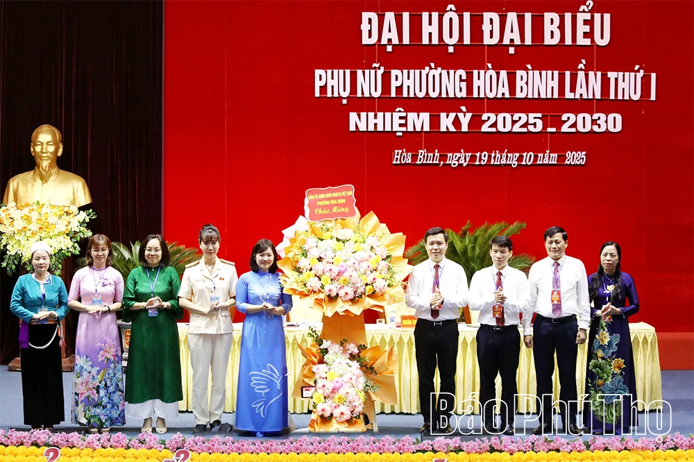 Đại hội đại biểu Phụ nữ phường Hòa Bình lần thứ I
